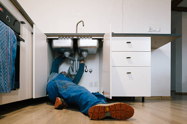 Professional Leak Detection technician working in Medina, MN